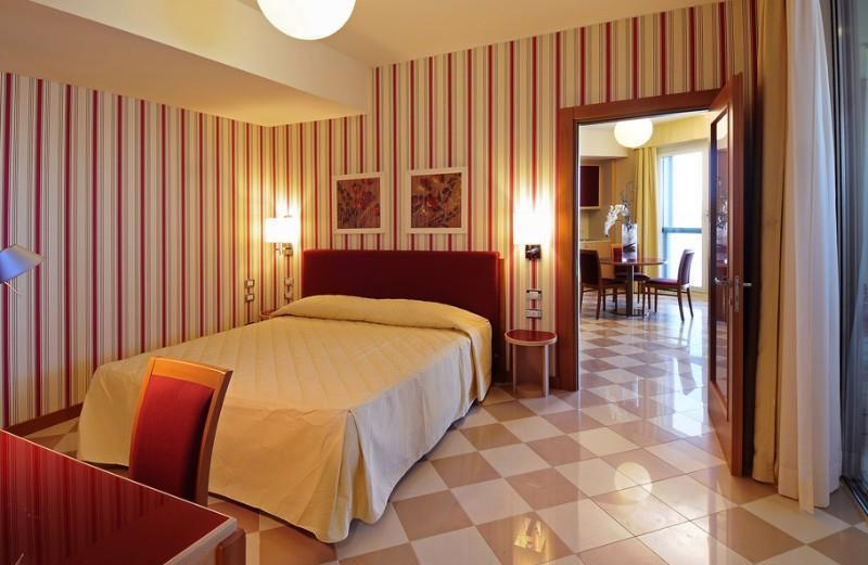 Una Hotels The One Milano Hotel & Residence San Donato Milanese Zimmer foto
